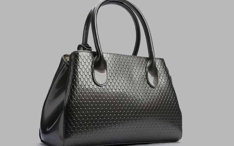 Chanel, la marca más buscada en la reventa de lujo; Louis Vuitton, la que más se compra